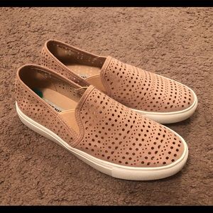 Steve Madden Odonna slip-on sneaker